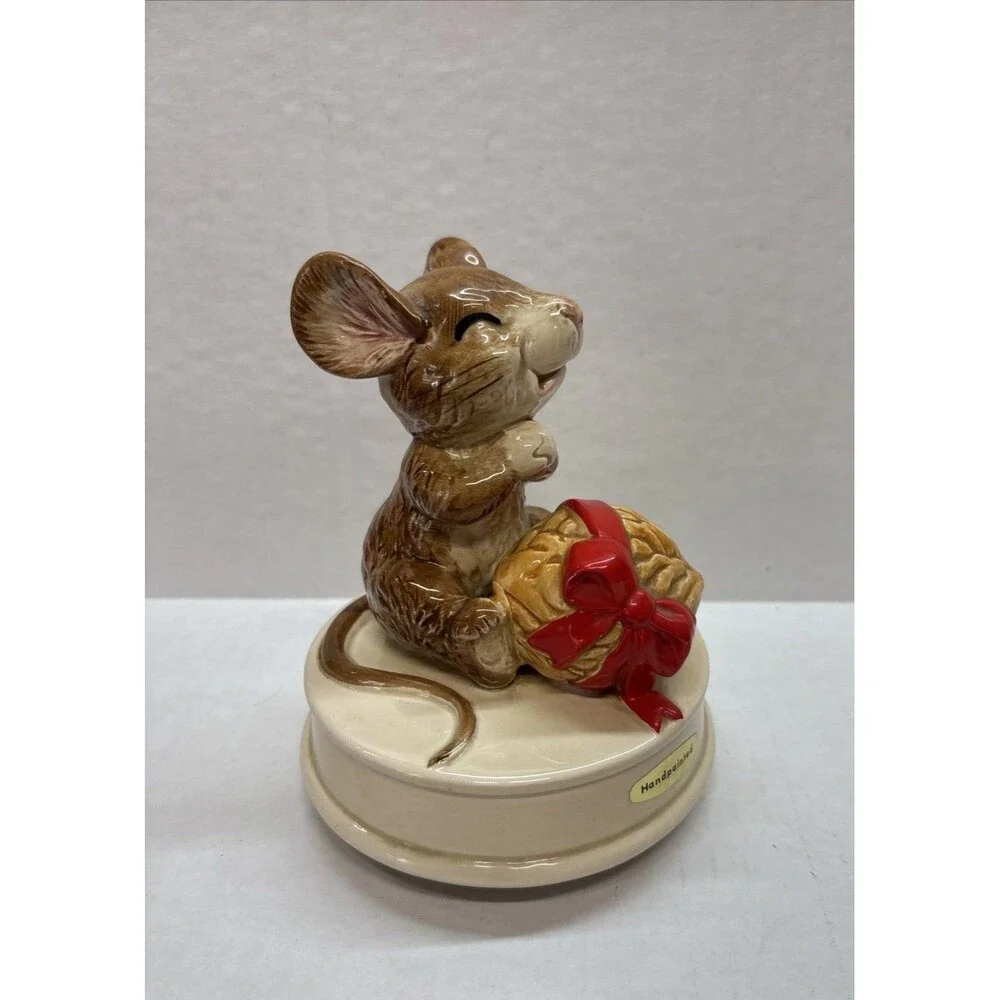 Vintage Otagiri Mouse Musical Figurine Gibson My Favorite Things Christmas